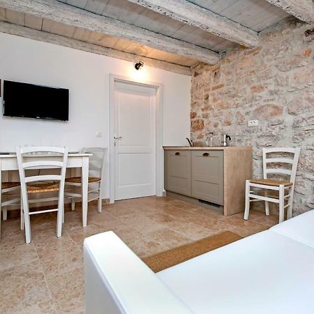 Apartments Casa Roccia Bianca Rovinj Exterior photo